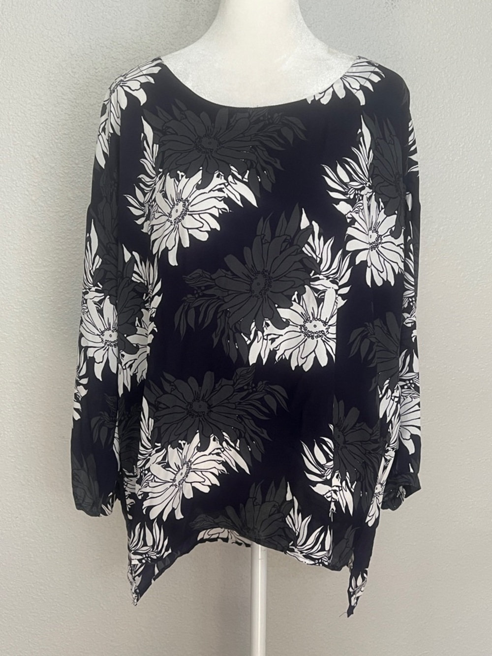 Loft Sunflower Print 3/4 Sleeve Blouse Blue Multicolor Size Medium